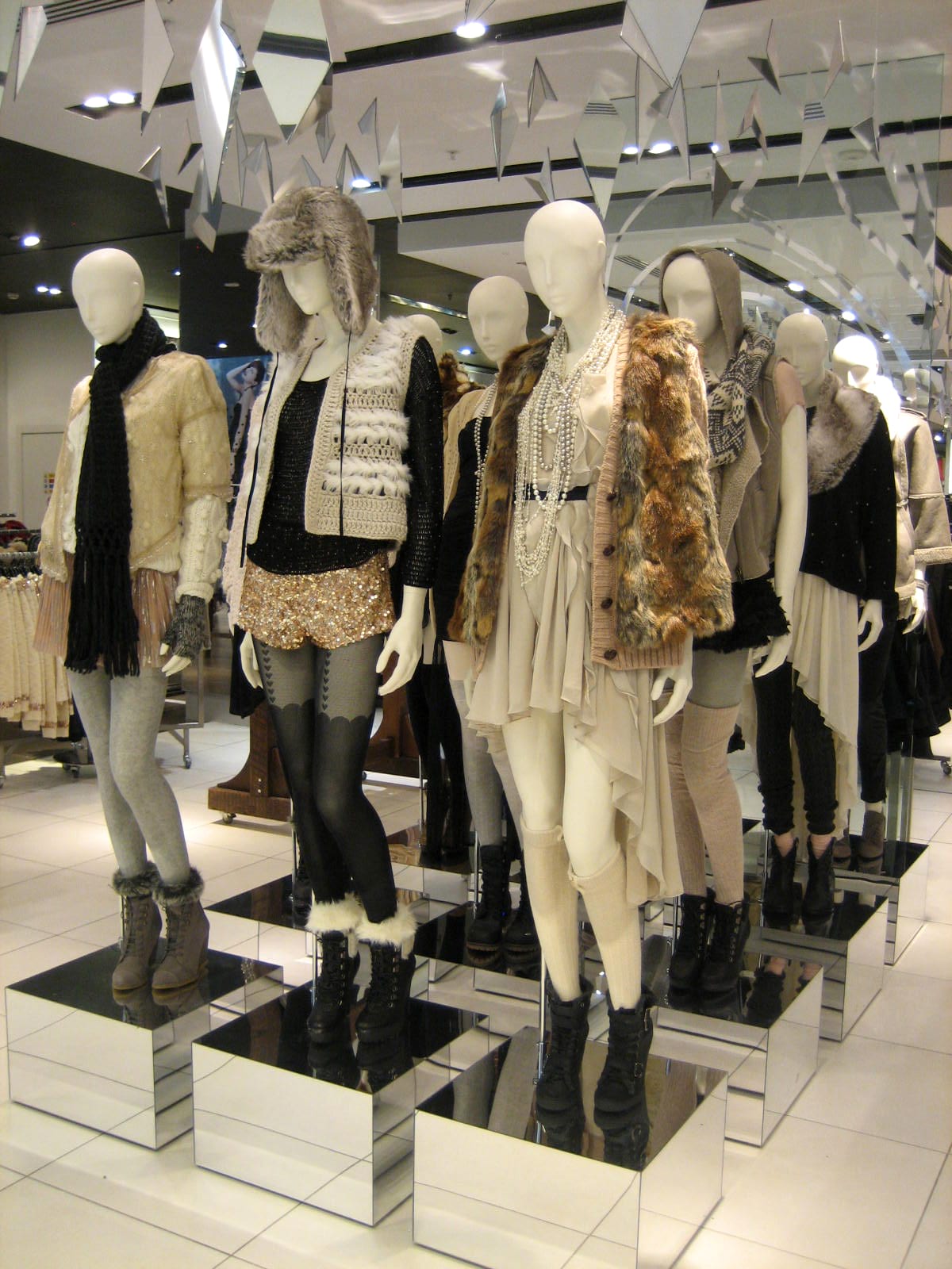 Bespoke Custom & Large Scale Retail Display Props for Shops